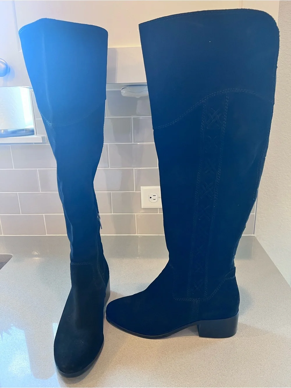 Black Suede Leather Knee High Boots Vince Camuto Sz 8 1/2 Kreesell Braid Detail